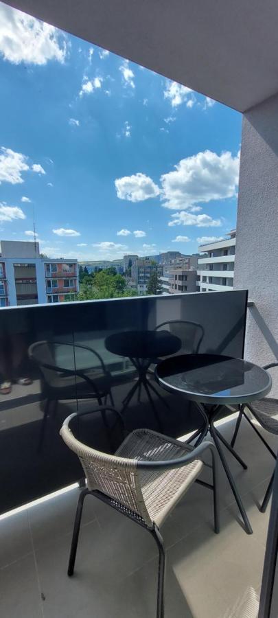 Nova Rezidencia S Parkovanim Košice Buitenkant foto